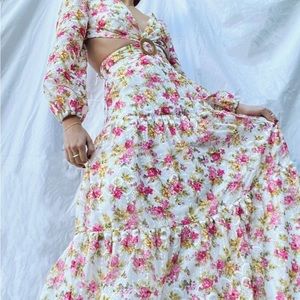 NWT Gianni bini floral maxi Gorgeous dress
